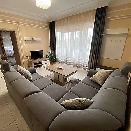 Apartman Sarga-haz *